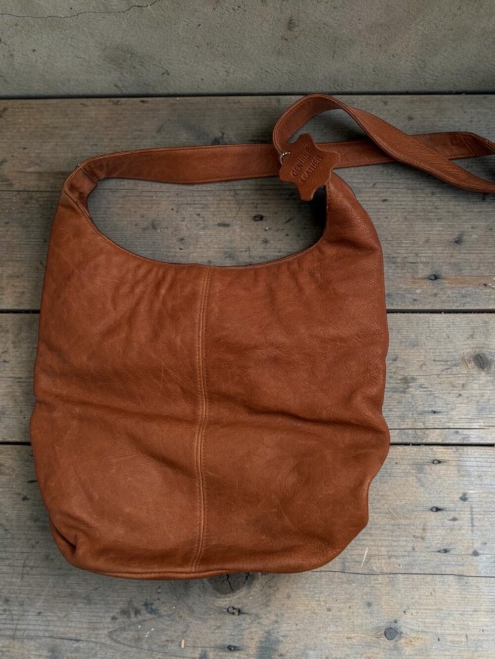 St. Johns Bay Genuine Leather Brown Shoulder Bag With Magnetic Closure & Interio